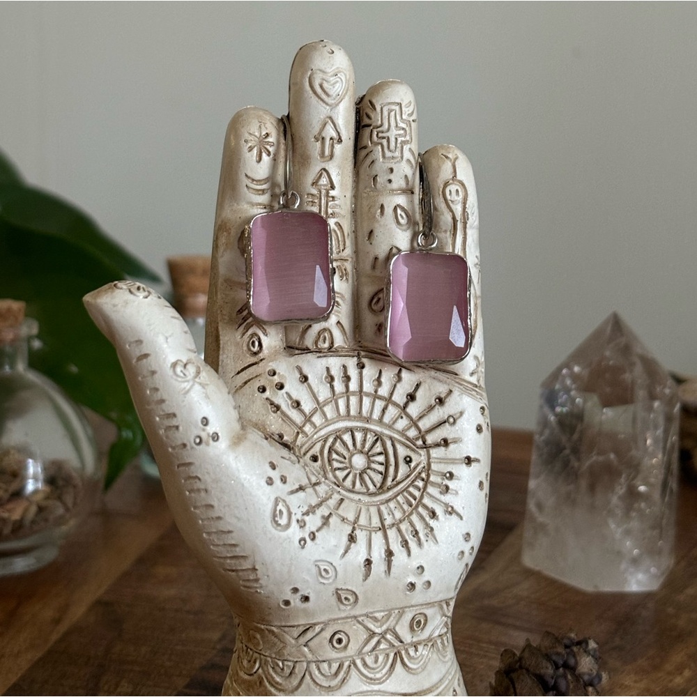 Baby Pink Cat’s Eye Stone Earrings with Elegant Design